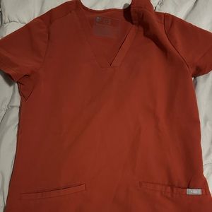 Figs Auburn Casma top